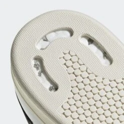 Baskets Adidas Originals Stan Smith Parley -Baskets Soldes Boutique adidas gv7614 15 footwear photography heromrktng view 3 white