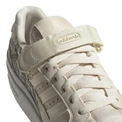 Baskets Adidas Originals Forum 84 -Baskets Soldes Boutique adidas gx5074 8 footwear photography detail view 1 white