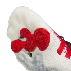 Chaussures Indoor Adidas Trae Young 3 Low 20 Chaussures Indoor Adidas Trae Young 3 Low -Baskets Soldes Boutique adidas ie7881 9 footwear photography detail view 2 white