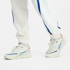 Baskets Le Coq Sportif Efr Oly R1100_2