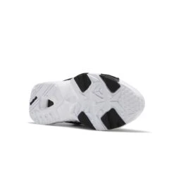 Baskets Reebok Classics INTV 96 -Baskets Soldes Boutique reebok classics fv5478 3 footwear photography bottom view white 000